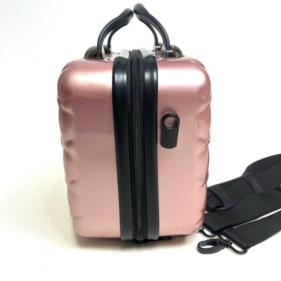 Triforce Luggage Bags Triforce Luggage Hardside Beauty Case Poshmark